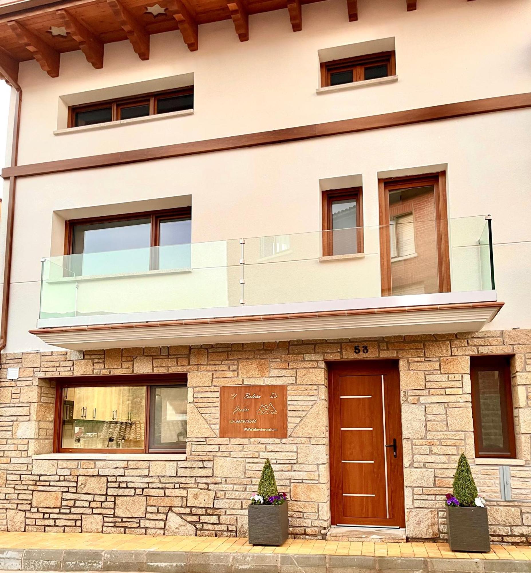 Villa El Balcon De Gredos Navaluenga Exterior foto